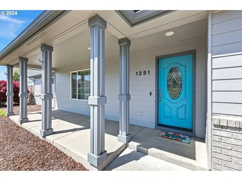 1251 Frogs Leap Lane Eugene OR 97404