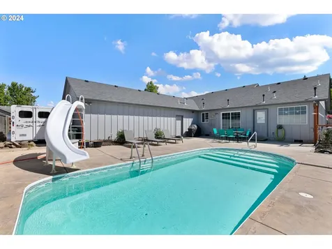 1251 Frogs Leap Lane Eugene OR 97404