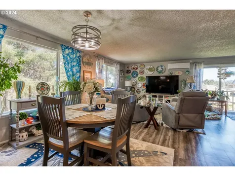 435 Se Inlet Avenue Lincoln City OR 97367