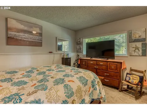 435 Se Inlet Avenue Lincoln City OR 97367