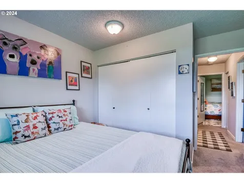 435 Se Inlet Avenue Lincoln City OR 97367