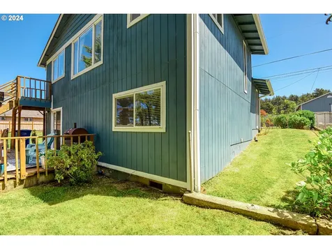 435 Se Inlet Avenue Lincoln City OR 97367