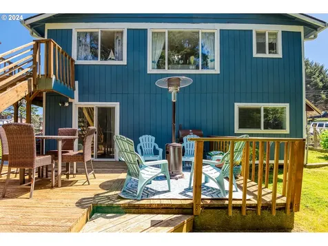 435 Se Inlet Avenue Lincoln City OR 97367