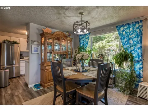 435 Se Inlet Avenue Lincoln City OR 97367