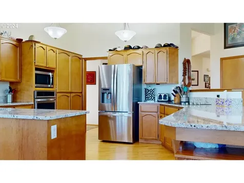 16709 Crown Terrace Road Brookings OR 97415