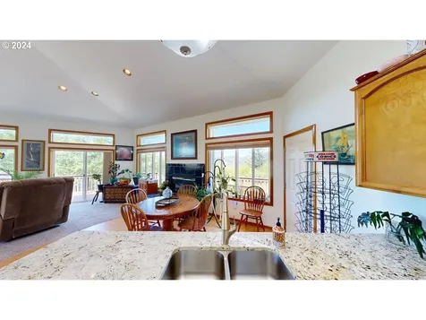 16709 Crown Terrace Road Brookings OR 97415