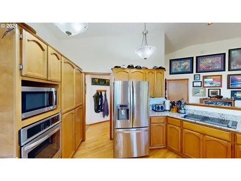 16709 Crown Terrace Road Brookings OR 97415