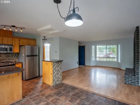 1562 S Ivy Street Cornelius OR 97113