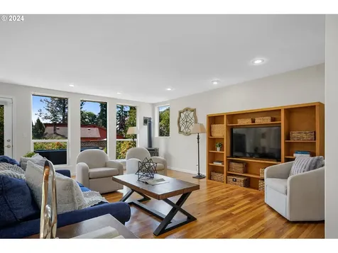 1242 NW Hillcrest Drive Corvallis OR 97330