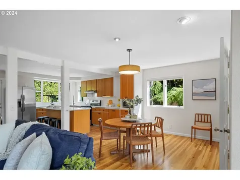 1242 NW Hillcrest Drive Corvallis OR 97330