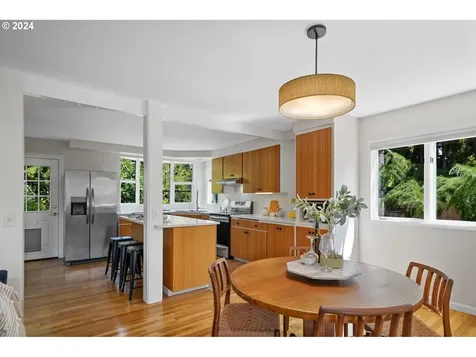 1242 NW Hillcrest Drive Corvallis OR 97330