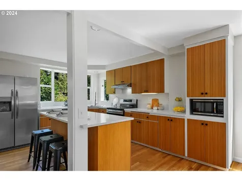 1242 NW Hillcrest Drive Corvallis OR 97330