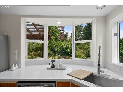 1242 NW Hillcrest Drive Corvallis OR 97330
