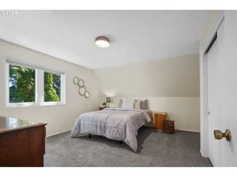 1242 NW Hillcrest Drive Corvallis OR 97330