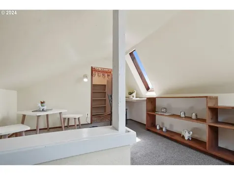 1242 NW Hillcrest Drive Corvallis OR 97330