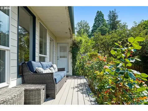 1242 NW Hillcrest Drive Corvallis OR 97330