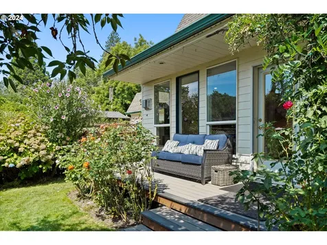 1242 NW Hillcrest Drive Corvallis OR 97330