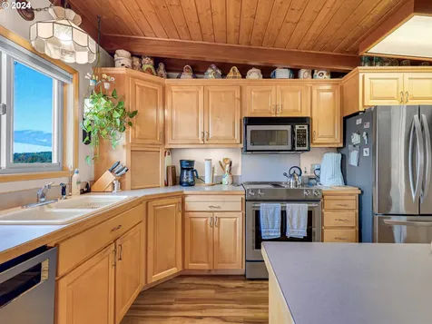 16295 Mcdonald Road Nehalem OR 97131