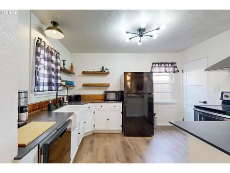 1221 Nw Despain Avenue Pendleton OR 97801