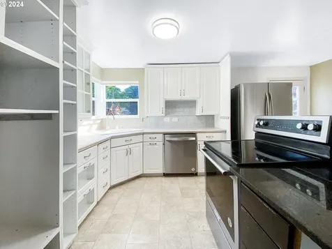 1211 Z Street Vancouver WA 98661