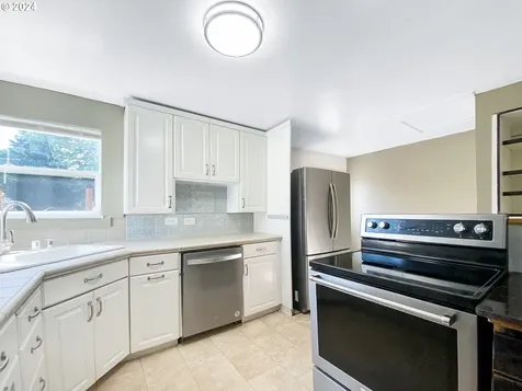 1211 Z Street Vancouver WA 98661