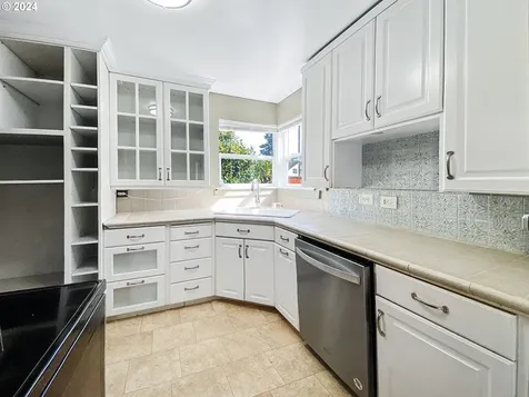 1211 Z Street Vancouver WA 98661