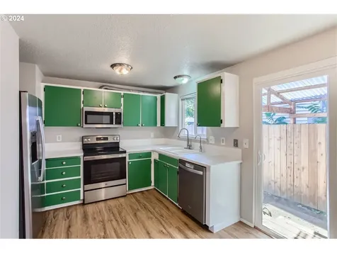 6620 Se 80th Avenue Portland OR 97206