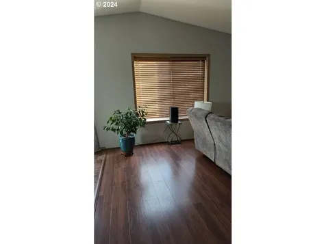 1972 Meadowood Loop Woodland WA 98674