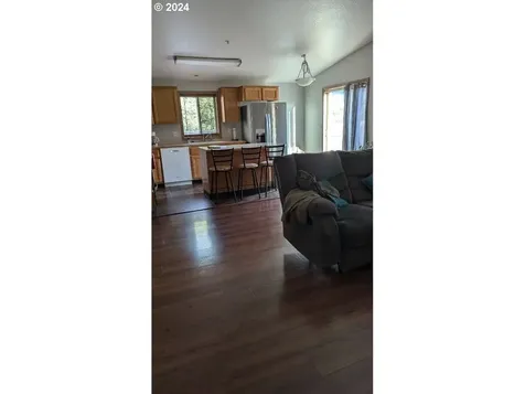 1972 Meadowood Loop Woodland WA 98674