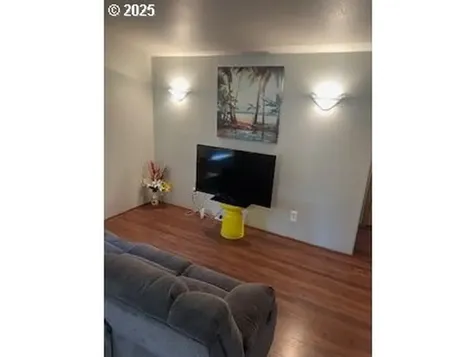 1972 Meadowood Loop Woodland WA 98674