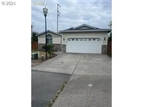 1972 Meadowood Loop Woodland WA 98674