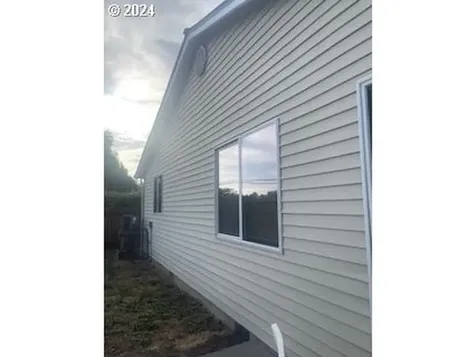 1972 Meadowood Loop Woodland WA 98674
