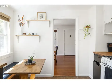 5744 N Mississippi Avenue Portland OR 97217