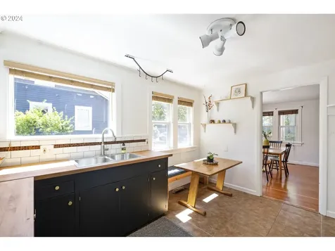 5744 N Mississippi Avenue Portland OR 97217