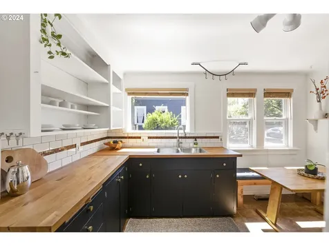 5744 N Mississippi Avenue Portland OR 97217
