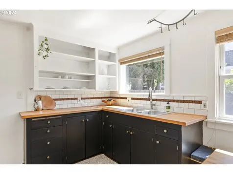5744 N Mississippi Avenue Portland OR 97217