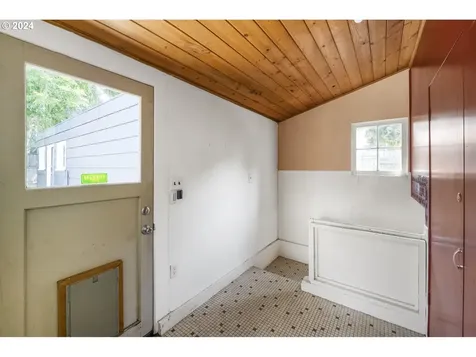 5744 N Mississippi Avenue Portland OR 97217