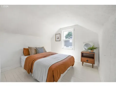 5744 N Mississippi Avenue Portland OR 97217