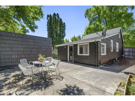 5744 N Mississippi Avenue Portland OR 97217