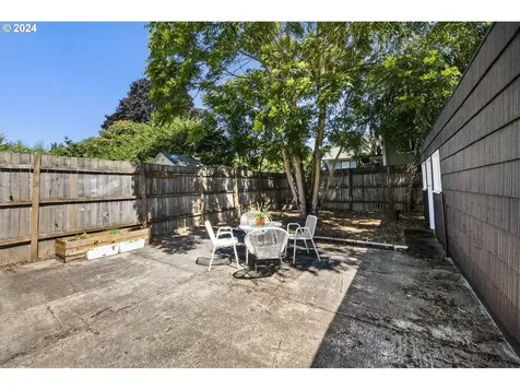 5744 N Mississippi Avenue Portland OR 97217