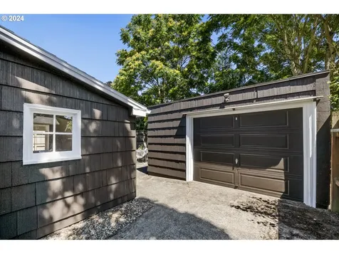 5744 N Mississippi Avenue Portland OR 97217
