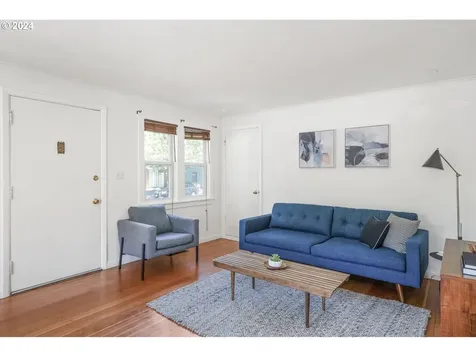5744 N Mississippi Avenue Portland OR 97217
