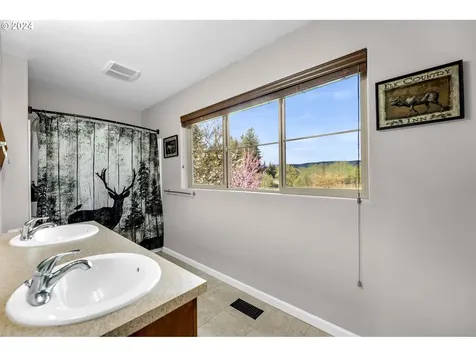 182 Lookout Drive Washougal WA 98671