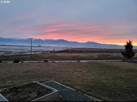 45508 Schetky Lane Baker City OR 97814