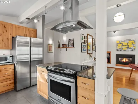 4490 Lakeview Boulevard Lake Oswego OR 97035