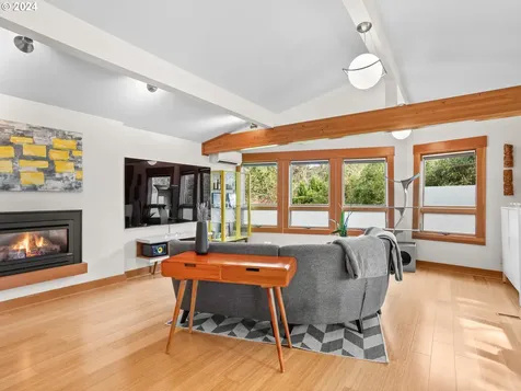 4490 Lakeview Boulevard Lake Oswego OR 97035
