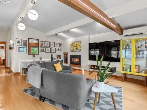 4490 Lakeview Boulevard Lake Oswego OR 97035