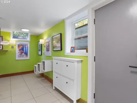 4490 Lakeview Boulevard Lake Oswego OR 97035