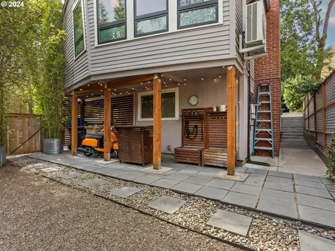 4490 Lakeview Boulevard Lake Oswego OR 97035