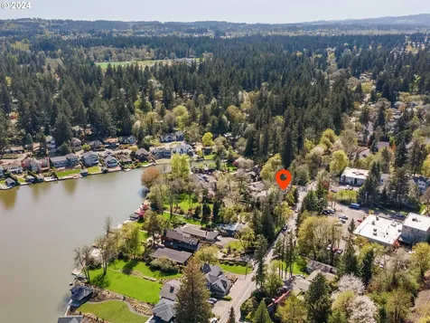 4490 Lakeview Boulevard Lake Oswego OR 97035